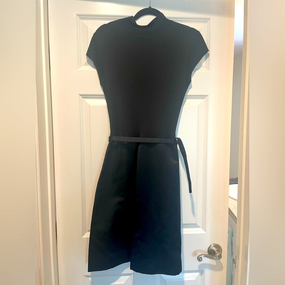 Stunning Little Black Dress - Picture 1 of 5